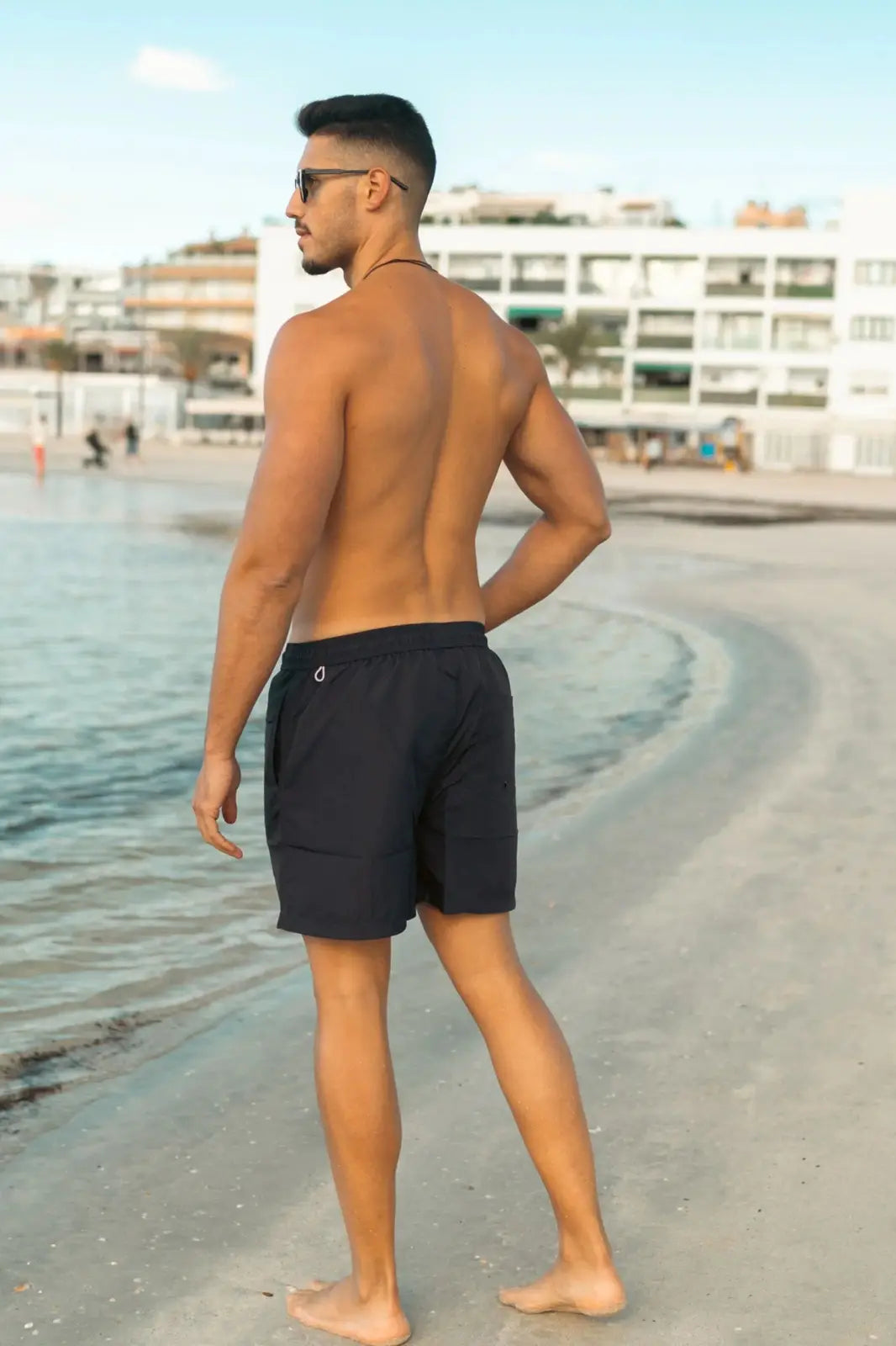Happy Bay Plain Elastic Black Swim Short Tailored fit for sleek beach vibes. Shop now!
