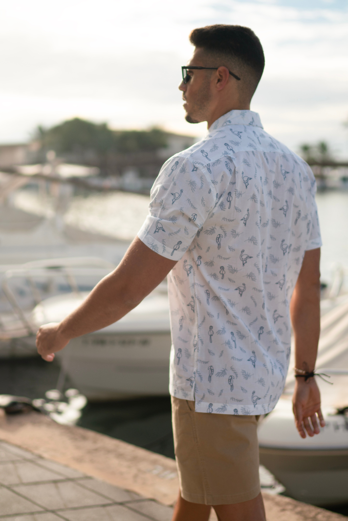 Happy Bay Snow White Shirt - A fresh look with a point collar. Shop now!