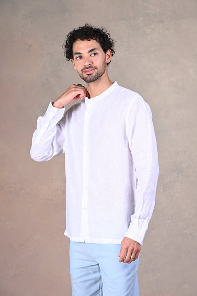 Happy Bay Classic White Shirt A pure white shirt for every occasion. Shop now!
